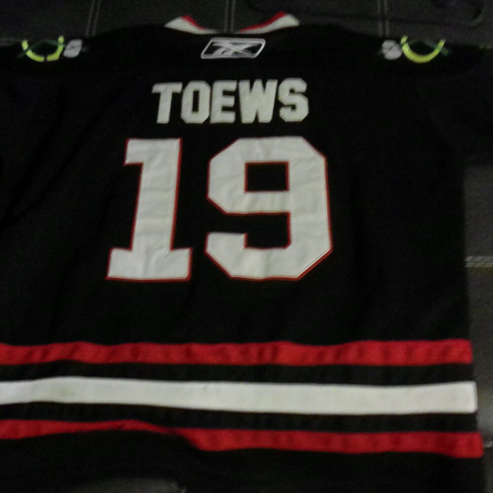 JONATHAN TOEWS CHICAGO BLACKHAWKS BLACK REEBOK PREMIER JERSEY XX-Large - Picture 11 of 14
